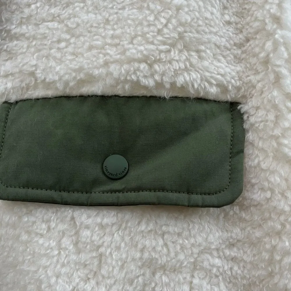 Vineyard Vines Cream and Green Teddy Jacket | Size: XS